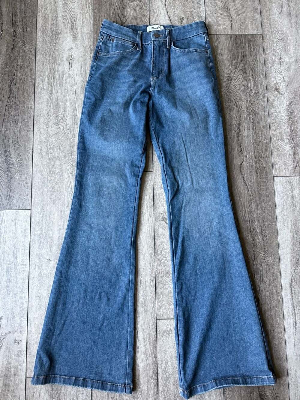 Wrangler Women's High Rise Flare Leg Blue Denim Jeans Size 27x34